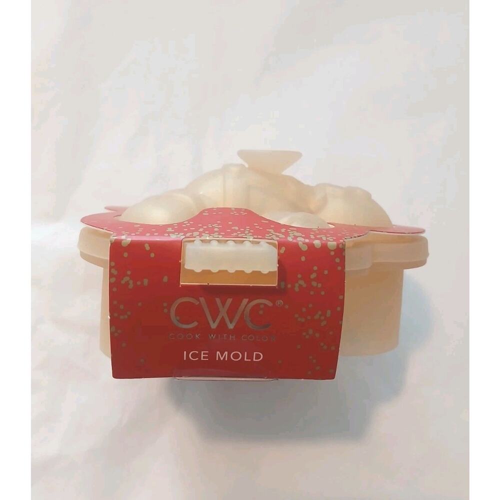 New CWC Cook With Color Christmas Gingerbread Man Ice Whiskey Mold - Picture 4 of 5